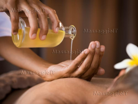 Massaggiatrice Milano Offerta Speciale: Massaggio solo a 40 euro per 50 min un trattamento EMOLINFATICO