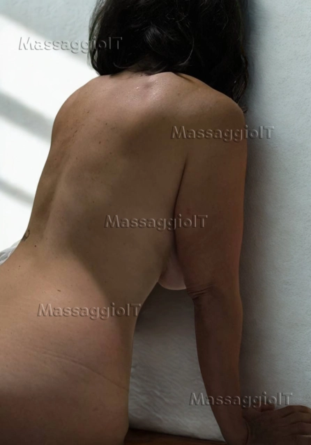 Massaggiatrice Torino 🔥✨ Novità Assoluta ✨🔥 Massaggi a Quattro Mani con Sexy Massaggiatrice 😍💆♀️💆♂️🔥
