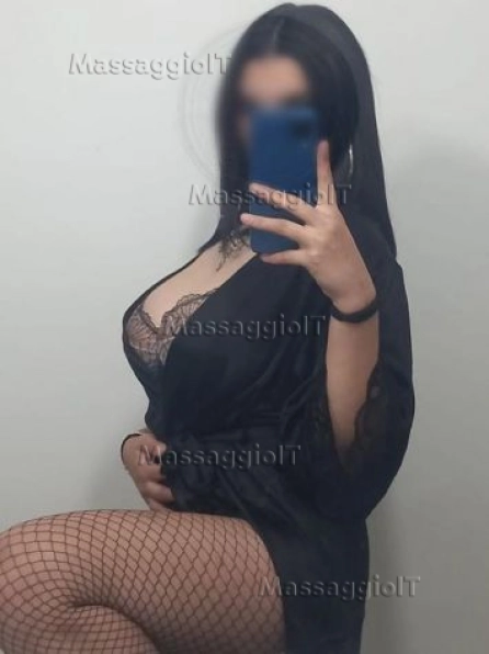 Massaggiatrice Como Massaggiatrice 35enne molto carina, dolce e delicata, veramente appassionata nel massaggio sensuale e stimolante
