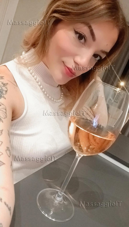 Massaggiatrice Napoli Massaggio erotico trantrico