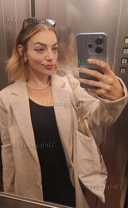 Massaggiatrice Napoli Massaggio erotico trantrico