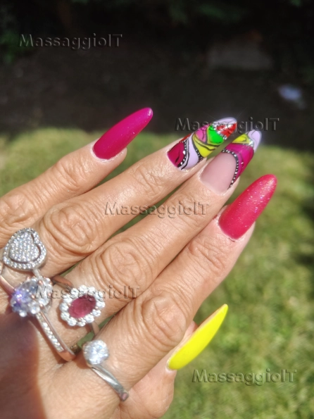 Massaggiatrice Verona ITALIANA BIONDISSIMA CON CORPO DA SEXY STAR SPECIALISTA MASSAGGIO EROTICO,  TANTRICO, BODY TO BODY E  PROSTATICO - FOTO REALI SENZA RITOCCHI