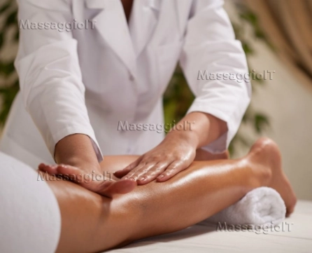 Massaggiatrice Torino MASSAGGIATRICE OLISTICA QUALIFICATA E DI BELLA PRESENZA, SEMPRE IN CAMICE BIANCO E LINGERIE SEXY