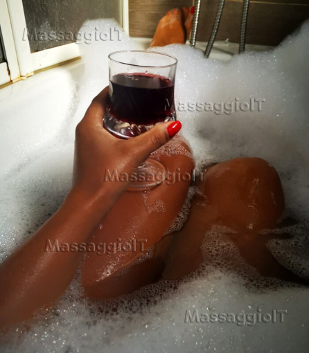 Massaggiatrice Parma VALERIA UNA VERA OPERATRICE DEL BENESSERE