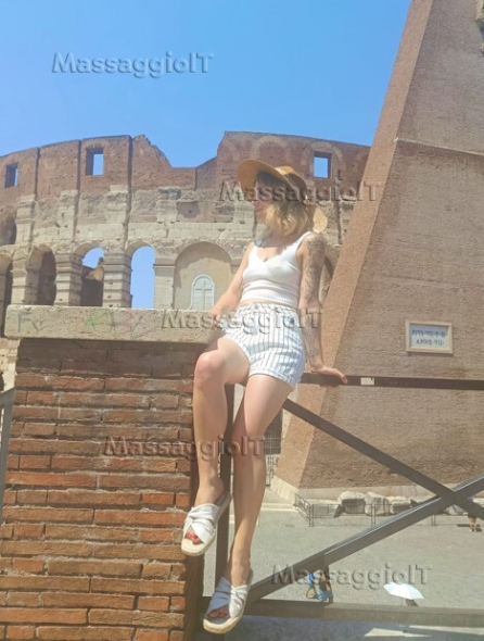 Massaggiatrice Napoli Massaggio erotico trantrico
