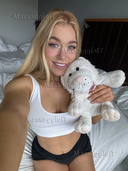 Massaggiatrice Napoli Fascino discreto e autentica eleganza