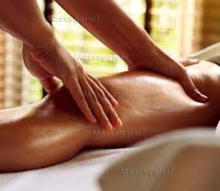 Massaggiatore Napoli Vero massaggiatore relax tantra per coppie