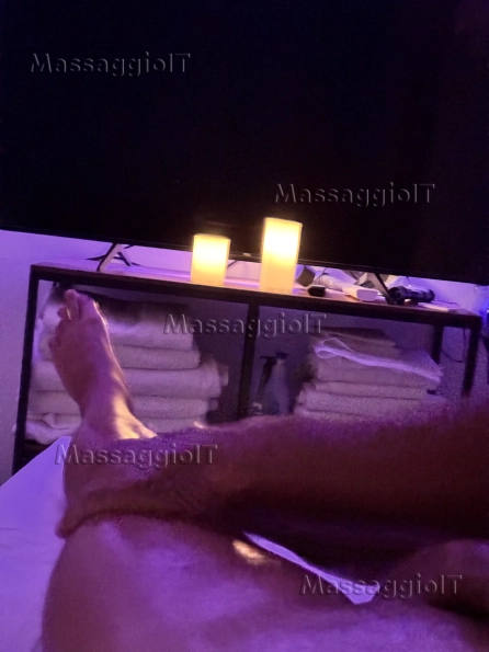 Centro massaggi Firenze Massaggio hot in gruppo, il tuo membro per esplodere di virilità, Firenze