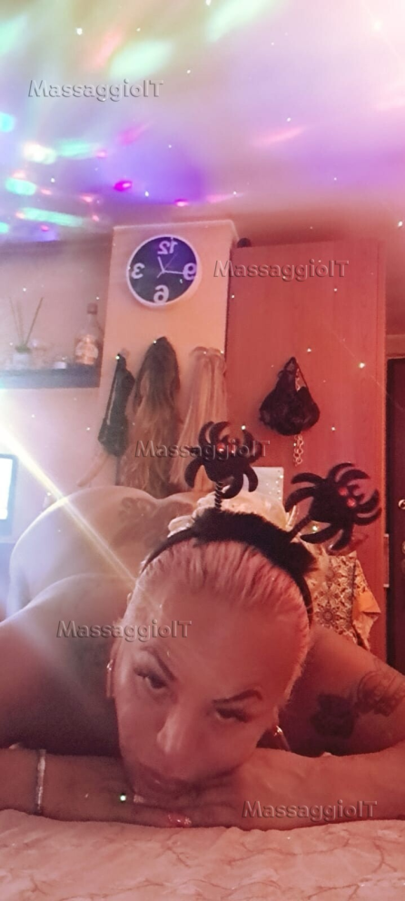 Massaggiatrice Roma A OSTIA IN AMBIENTE RISERVATO E ACCOGLIENTE, TRANS DAKOTA DE LAURENTIIS PICCOLINA E SPETTACOLARE TRANSEX