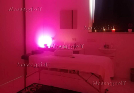 Massaggiatrice Bologna VITTORIA MASSAGGIATRICE SENSUALE