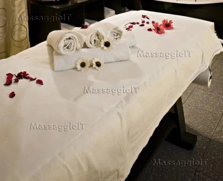 Massaggiatrice Torino Massaggiatrice Filippina 23enne molto carina, dolce e delicata, veramente appassionata nel massaggio sensuale e stimolante