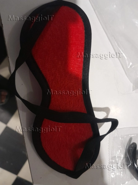 Massaggiatore Napoli PADRONE MASSAGGIATORE AMANTE PIEDI MATURO ESPERTO X DONNE IN CERCA DI NUOVE ESPERIENZE