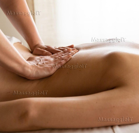 Massaggiatrice Barletta-Andria-Trani A BISCEGLIE - MASSAGGIO ENERGETICO MASSAGGIO CORPO A CORPO