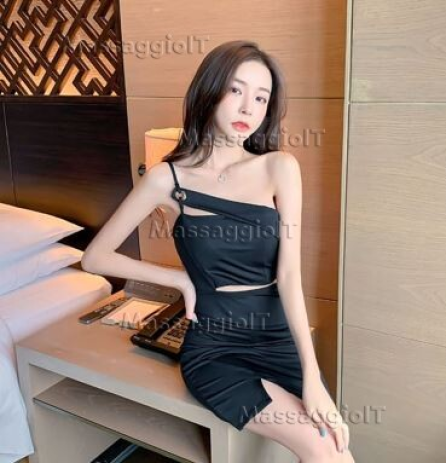 Massaggiatrice Massa-Carrara QUANDO LA BELLEZZA INCONTRA L’ELEGANZA… NASCE UN MOMENTO UNICO 🎀
