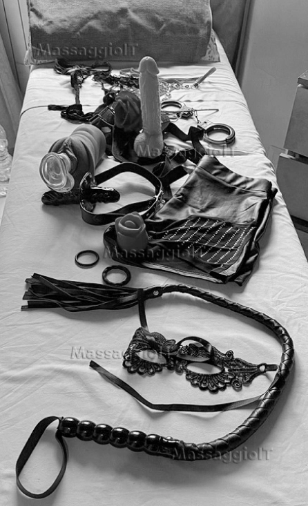 Massaggiatrice Firenze NEW ENTRY - MASSAGGIATRICE 28ENNE, DOLCISSIMA LATINA SEXY... SOLO MASSAGGI A LUCI ROSSE NON PER DEBOLI DI CUORE!!!