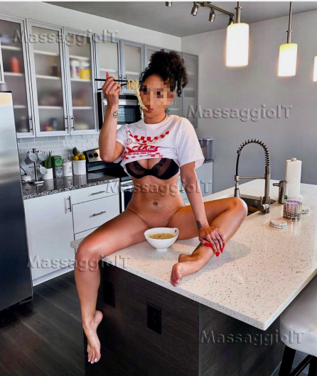 Massaggiatrice Venezia MASSAGGIATRICE PASSION TANTRIC TOTAL BODYMASSAGE
