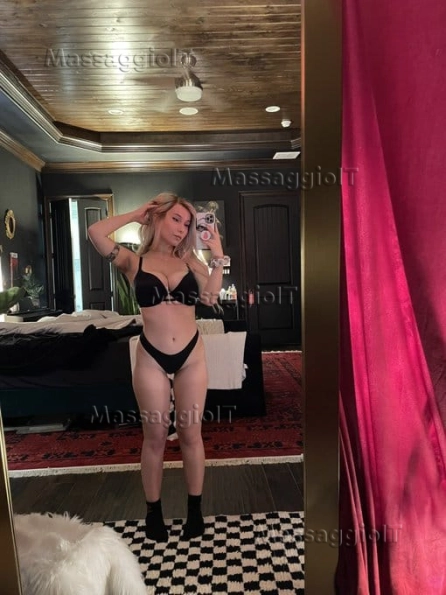 Massaggiatrice Bologna Un incontro autentico con una donna sensuale e gentile. Sono disponibile per massaggi inebrianti che ti faranno perdere te stesso.