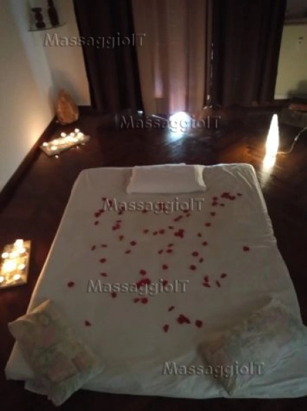 Massaggiatrice Udine VIENI A PROVARE UN VERO MASSAGGIO SENSUALE...
