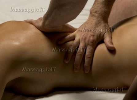 Massaggiatore Roma MASSAGGI RILASSANTI È SENSUALI PER SIGNORE (SOLO DONNE)