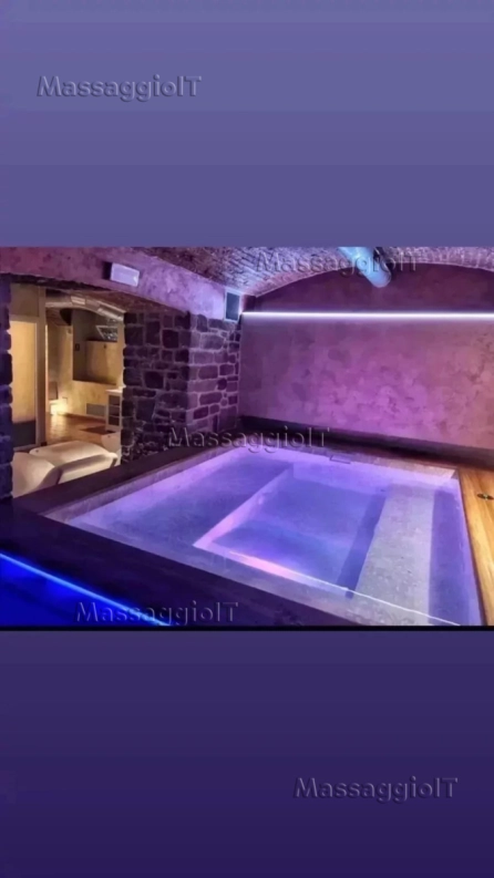 Massaggiatore Torino Massaggio Lusso Alto livello in Spa e vasca idromassaggio