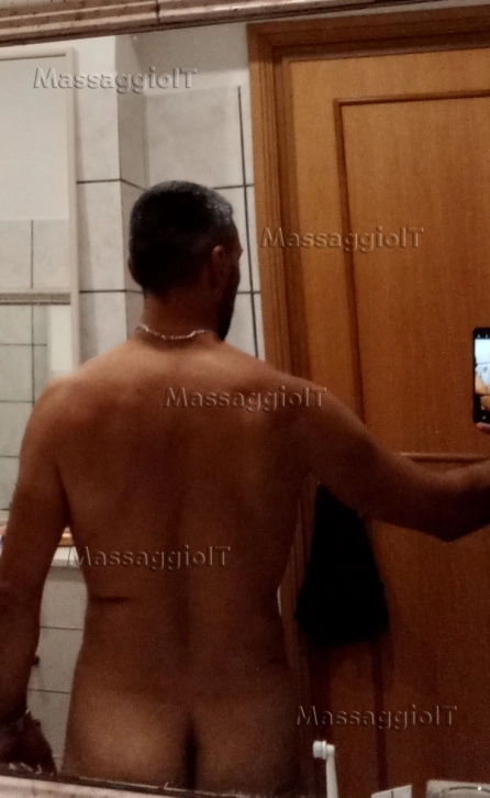 Massaggiatore Roma Massaggi per donne, anche pratica naturista.