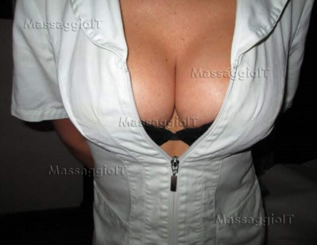 Massaggiatrice Parma Bella bionda esperta dei massaggi!!!