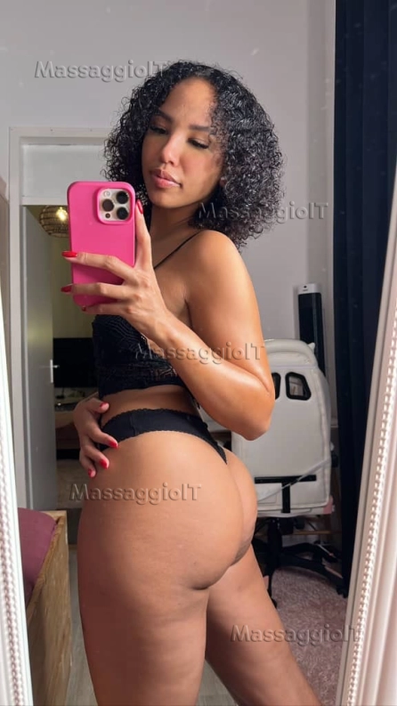 Massaggiatrice Como Scrivimi su Telegram @Leo_nie18🥵  Sono un massaggiatore professionista ❤️ E la cura dei miei clienti è la mia priorità, la vostra priorità.