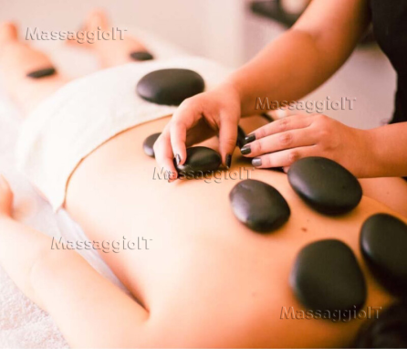 Massaggiatrice Napoli CLAUDIA ESPERTA IN MASSAGGI