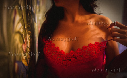 Massaggiatrice Salerno Massaggi tantra e sensuali in massima riservatezza
