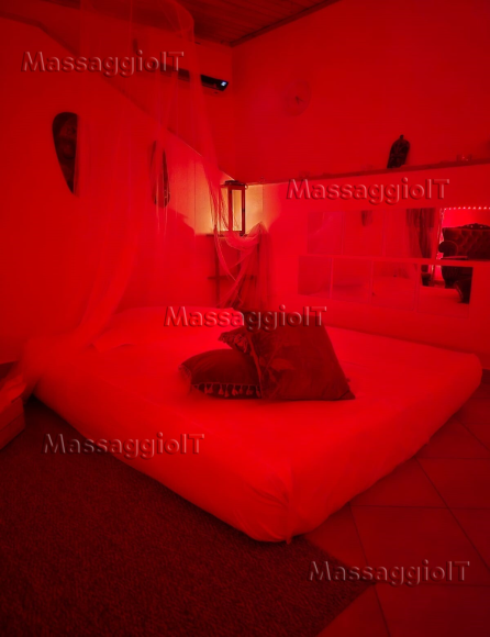 Massaggiatrice Salerno Massaggi tantra e sensuali in massima riservatezza
