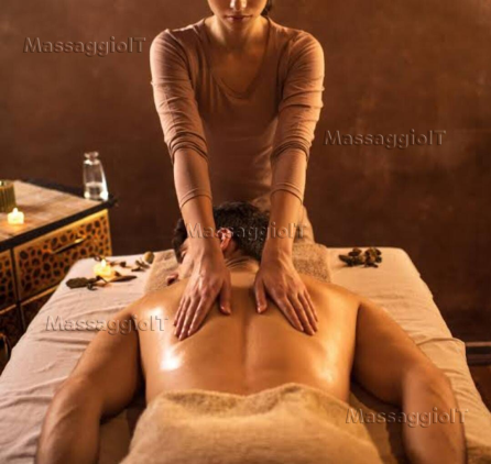 Massaggiatrice Salerno Massaggio erotico trantrico
