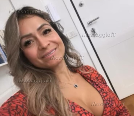 Massaggiatrice Milano Grande offerta MASSAGGIO PIÙ FANGO SOLO A 40 per 50 min
