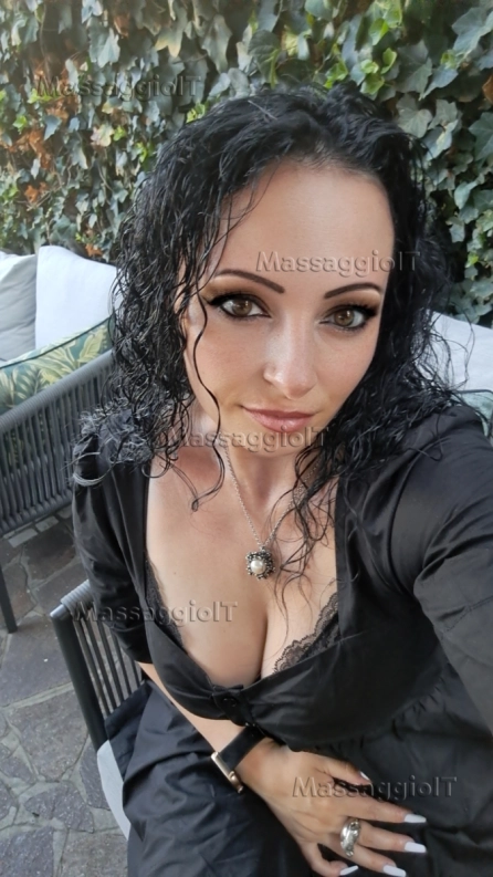 Massaggiatrice Varese Massaggiatrice con diploma di massaggiatore per spa e terme a Gallarate