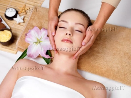 Centro massaggi Prato ambiente di lusso💚Massaggiatore effettua Massaggio ai piedi Thailandese e decontratturante