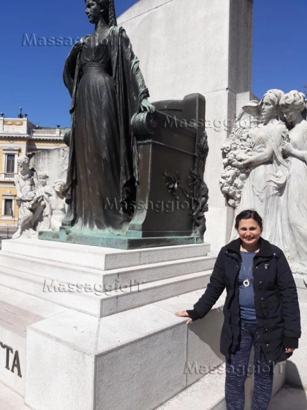 Massaggiatrice Milano MASSAGGIO PROFESSIONALE 10 ANNI DI ESPERIENZA