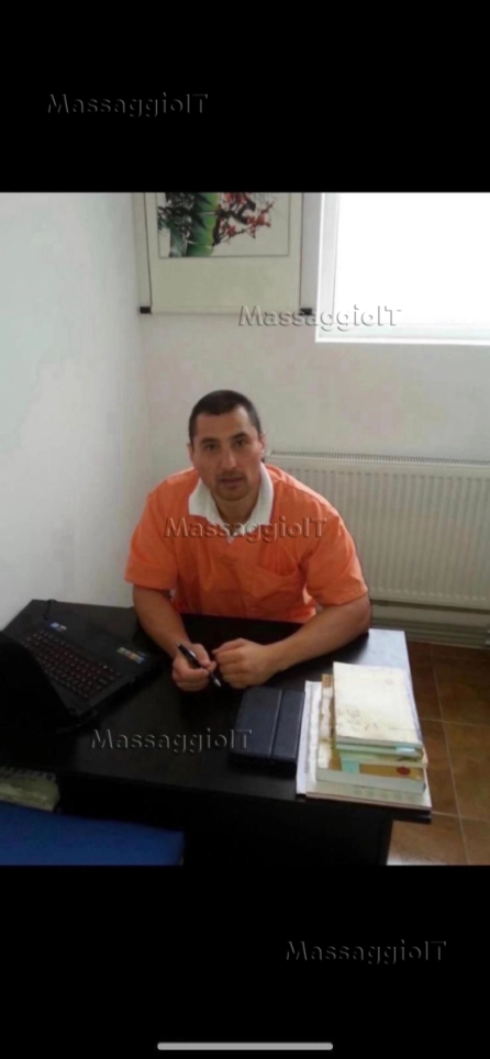 Massaggiatore Torino Massoterapista e’ fisioterapista ti faccio massaggi naturisti a casa tua.