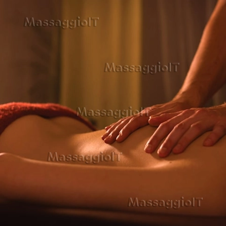 Massaggiatore Napoli Vero massaggiatore relax tantrico esperto per singole e coppie