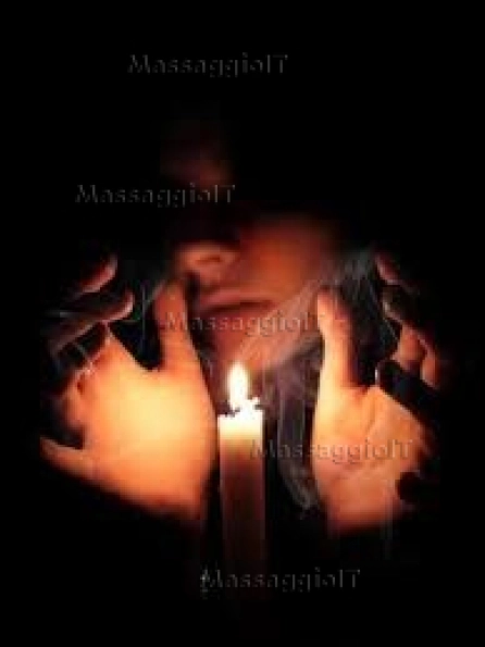 Massaggiatrice Salerno MASSAGGIO FULL IMMERSION... VIAGGIO SENSORIALE ED EMOZIONALE X UN AUTENTICO BENESSERE PSICO-FISICO