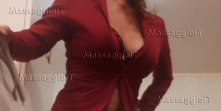 Massaggiatrice Massa-Carrara BELLA DONNA ITALIANA MASSAGGIO TANTRA A FORTE DEI MARMI