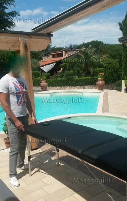 Massaggiatore Roma MASSAGGIO PROFESSIONALE RILASSANTE DECONTRATTURANTE ABBINATO ALLA SFERA EROTICA