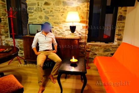 Massaggiatore Roma MASSAGGIO PROFESSIONALE RILASSANTE DECONTRATTURANTE ABBINATO ALLA SFERA EROTICA