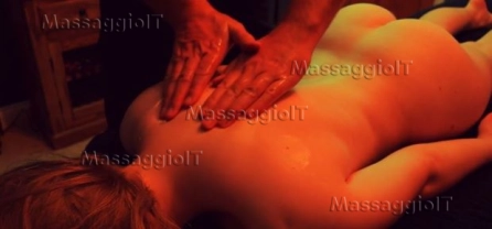 Massaggiatore Napoli TANTRA MASSAGE EXPERIENCE PER DONNE - NAPOLI
