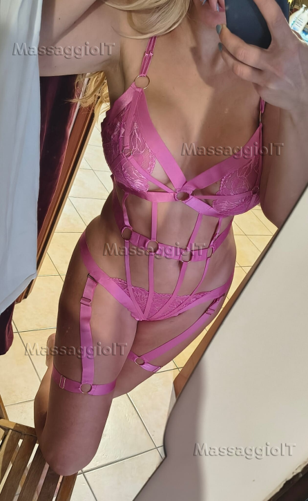 Massaggiatrice Brescia ❤🍒IN ZONA BRESCIA CENTRO…. IN TOUR SOLO PER POCHI GIORNI, SPLENDIDA RAGAZZA, ELEGANTE, RAFFINATA E SUDUCENTE….
