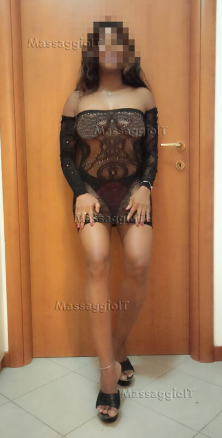 Massaggiatrice Bergamo 
KELLY PER MASSAGGI TANTRA RELAX RICEVO A DOMICILIO 
