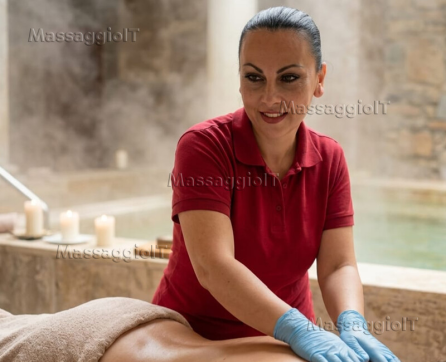 Massaggiatrice Caserta Massaggiatrice Olistica professionista specializzata in tecniche di massaggio
