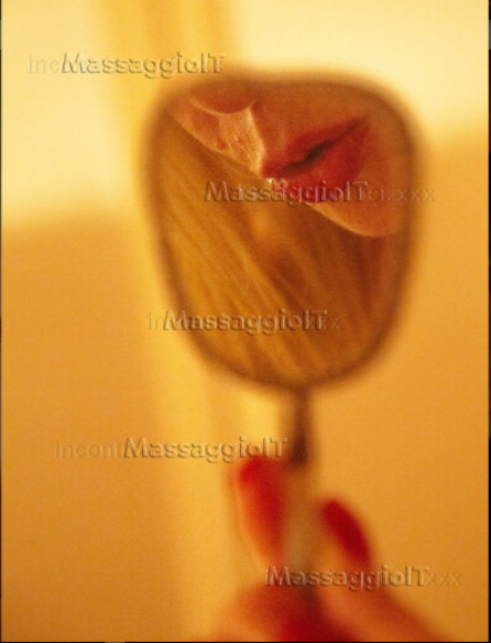 Massaggiatrice Roma DONNA MATURA ITALIANA... MOMENTANEAMENTE WHATSAPP E' FUORI USO, SOLO CHIAMATE GRAZIE!!!