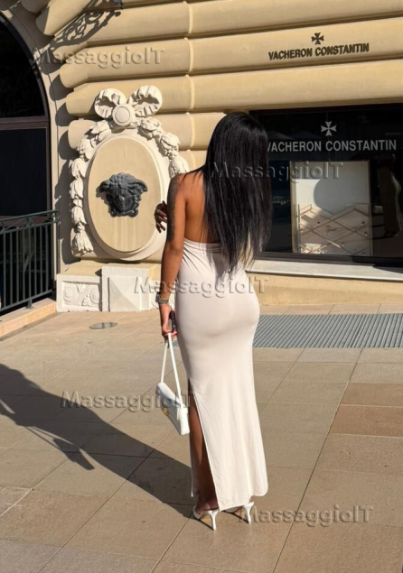 Massaggiatrice Rimini SOFIA RAGAZZA MASSAGGIATRICE 19 anni
