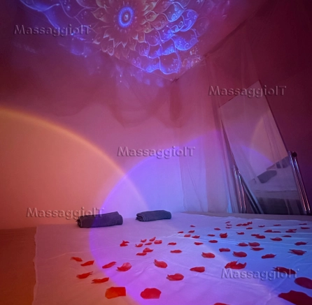 Massaggiatrice Padova Sensuali massaggi Tantra a 4 Mani