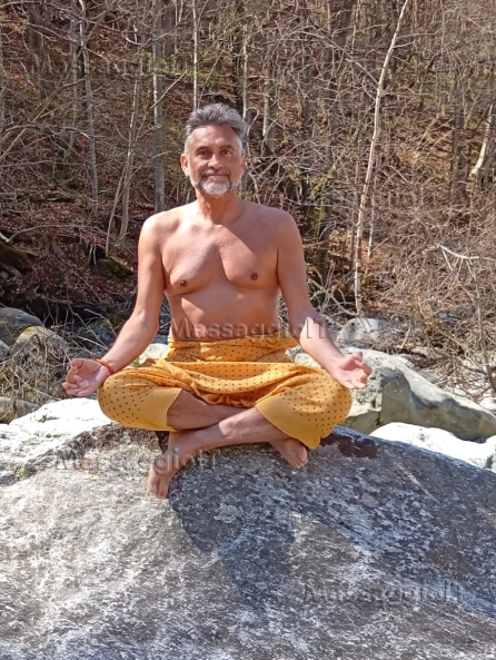 Massaggiatore Bergamo Massaggiatore Tantrico Kashmiro Bergamo