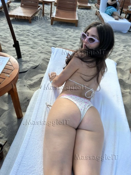 Massaggiatrice Rimini Mi chiamo Emma sono elegante e discreta. Garantisco professionalità, rispetto e assoluta riservatezza.